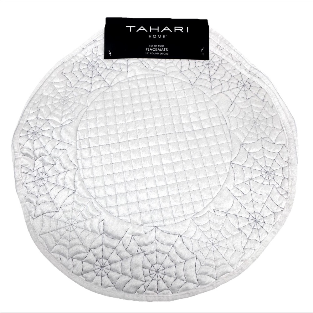TAHARI HOME Web Border Quilted Placemats 15in Round